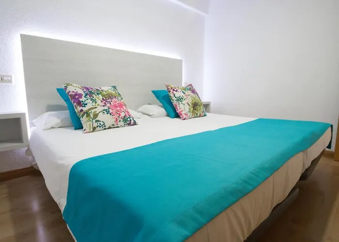 Playa del Ingles (Gran Canaria) Hotels With Jacuzzi